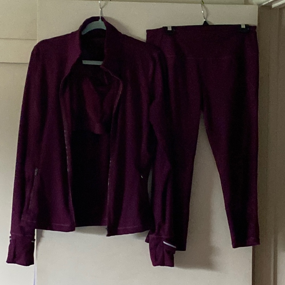Jacket bra and leggings at by Victoria sport